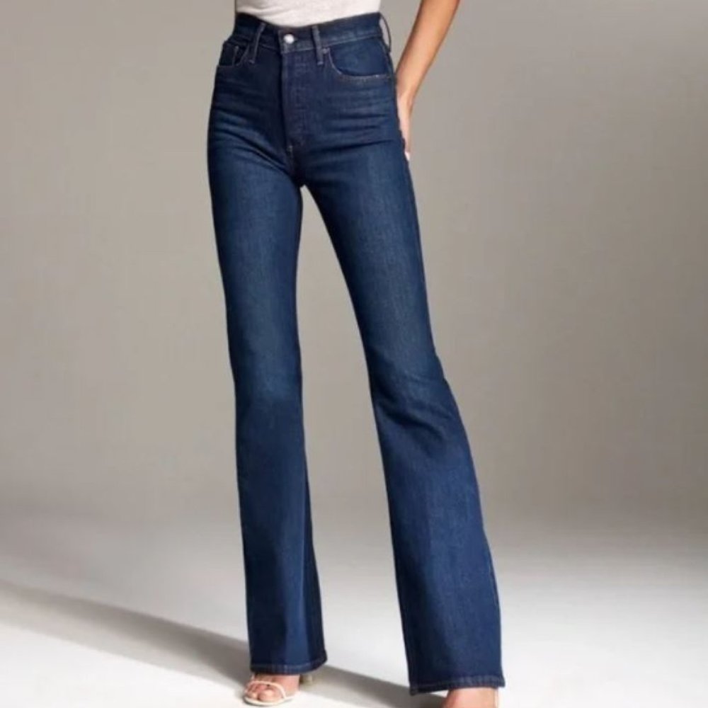 Aritzia Denim Forum Marianne Flare (size 24)